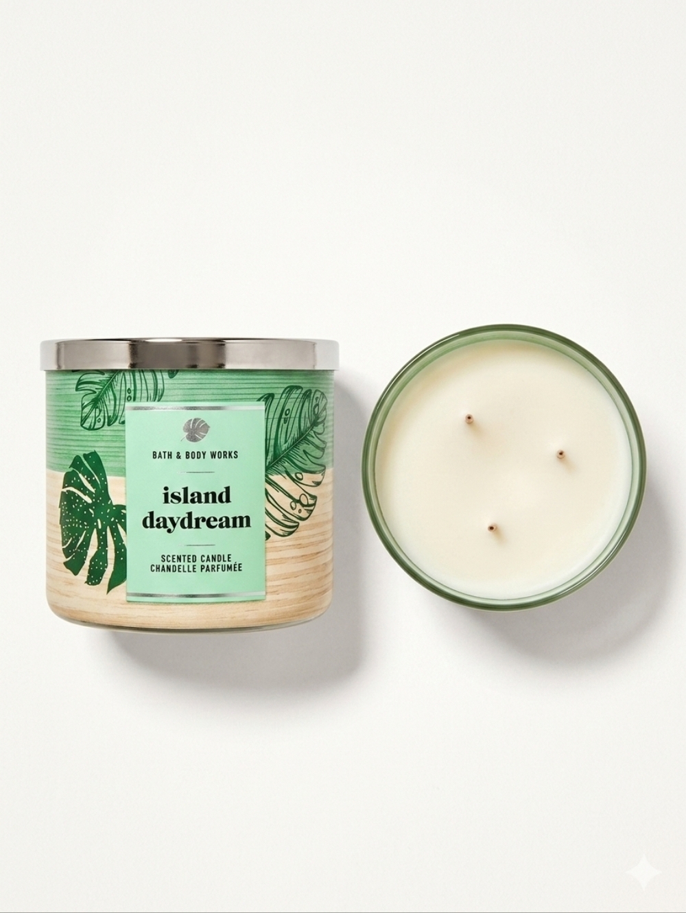 Bath & Body Works Island Daydream Candle - Green and Cream